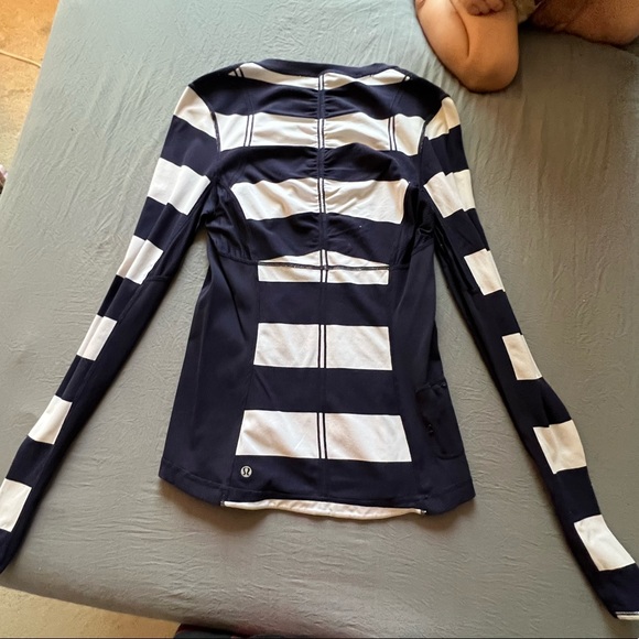 lululemon striped long sleeve - Picture 4 of 4